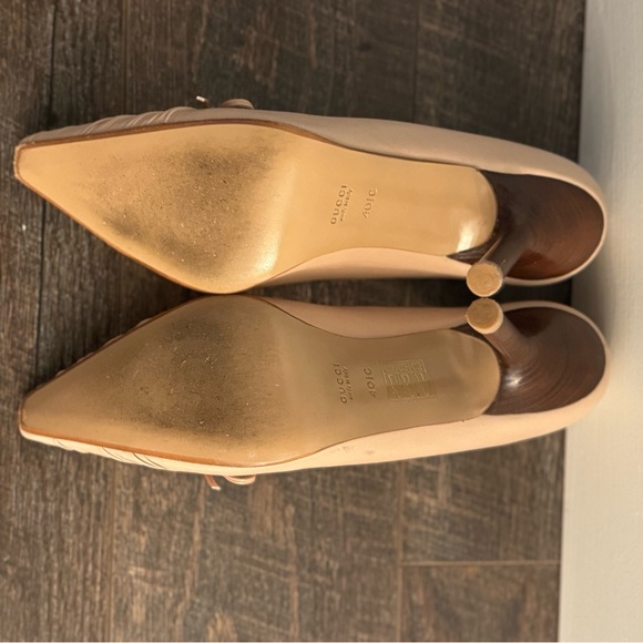 Gucci tan bow leather heels - 100% authentic in excellent condition - sz 10 TTS - Picture 4 of 5
